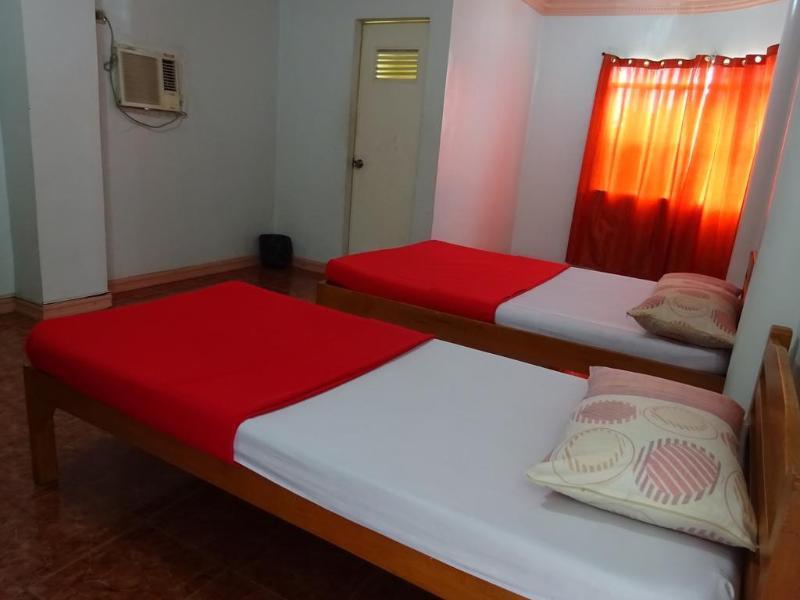 Pe'Re Aristo Guesthouse Мандауе-Сіті Екстер'єр фото