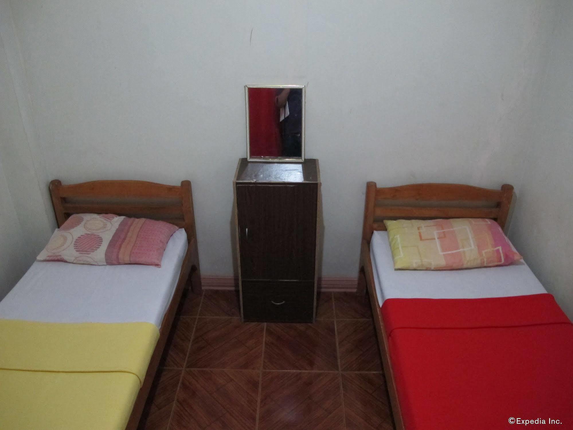 Pe'Re Aristo Guesthouse Мандауе-Сіті Екстер'єр фото