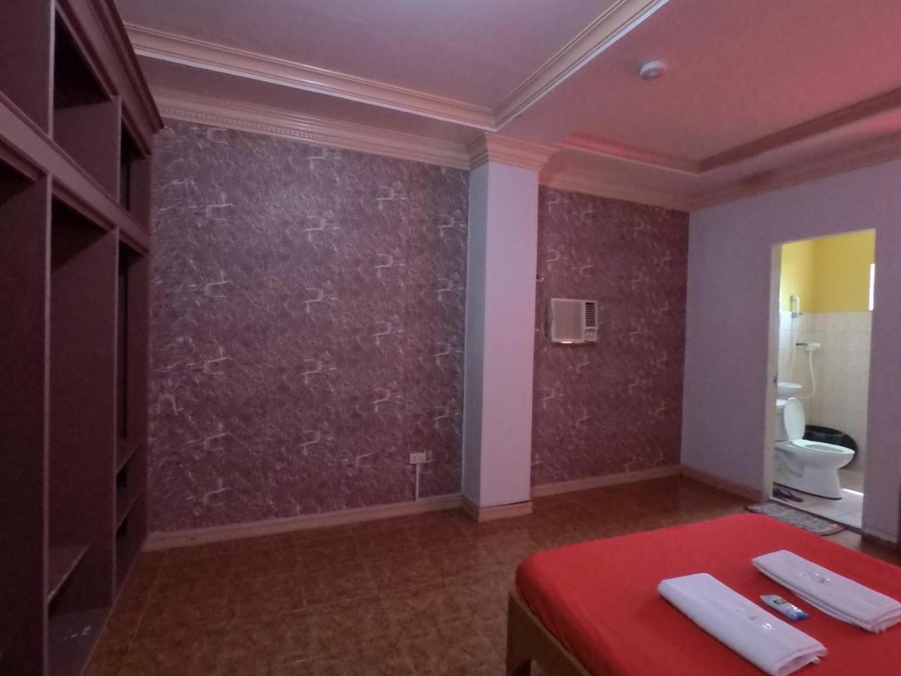 Pe'Re Aristo Guesthouse Мандауе-Сіті Екстер'єр фото