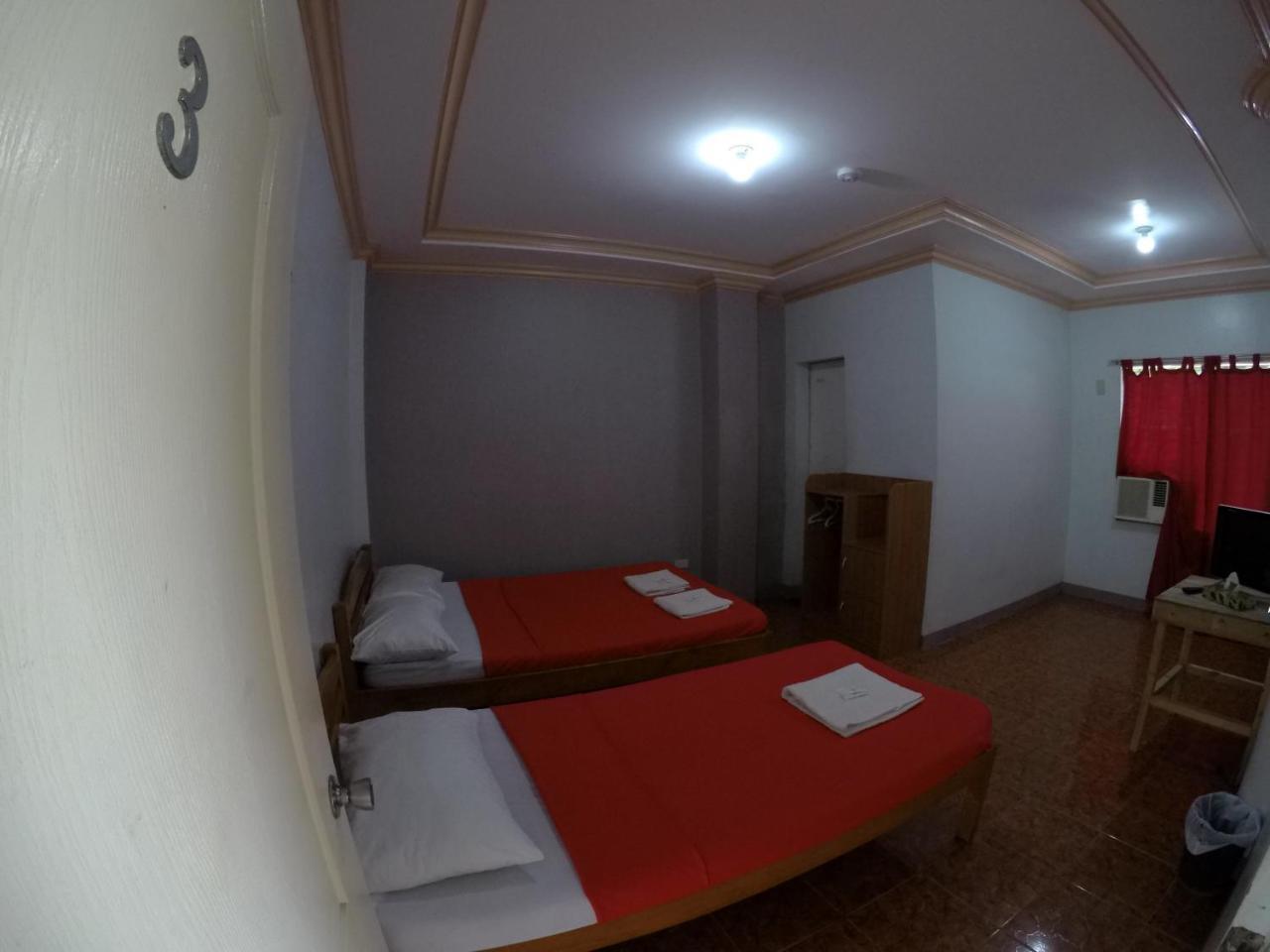 Pe'Re Aristo Guesthouse Мандауе-Сіті Екстер'єр фото