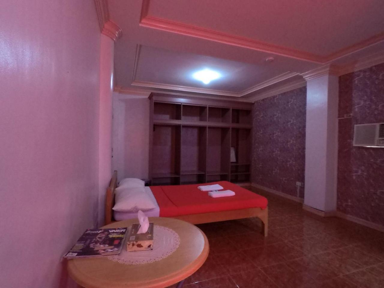 Pe'Re Aristo Guesthouse Мандауе-Сіті Екстер'єр фото