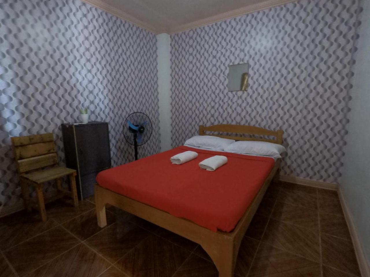 Pe'Re Aristo Guesthouse Мандауе-Сіті Екстер'єр фото