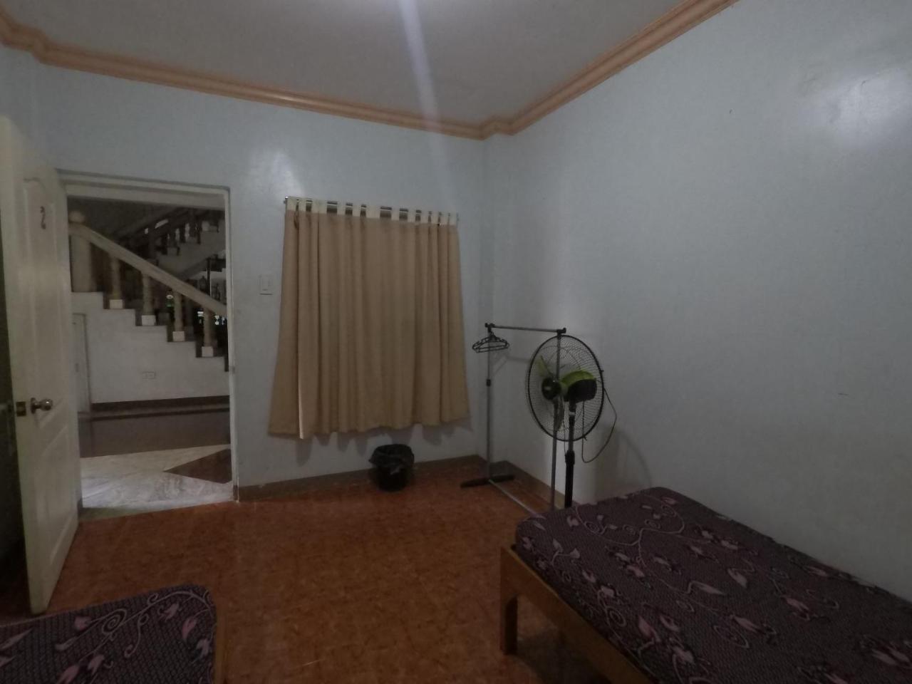 Pe'Re Aristo Guesthouse Мандауе-Сіті Екстер'єр фото